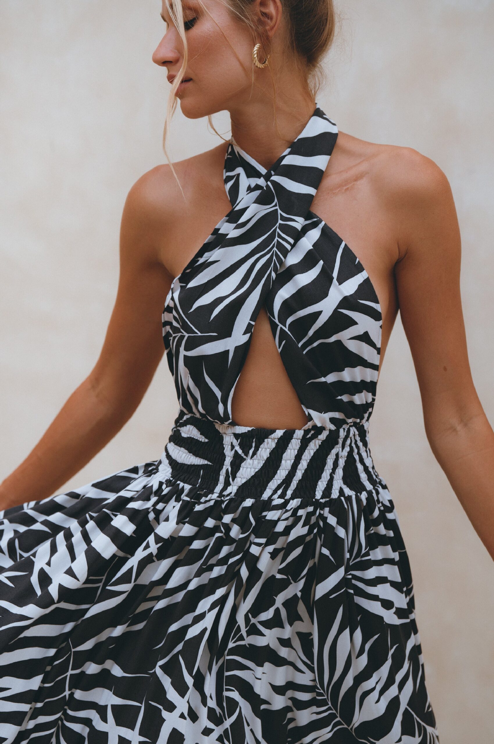 Glowing Hera Infinity Dress - Image 2