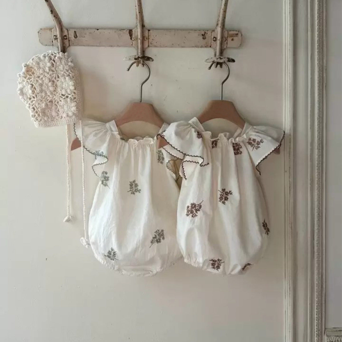 Summer Hot Selling Baby Kids Girls Fly Sleeves Flowers Pattern Embroidered Princess Onesies - Image 2