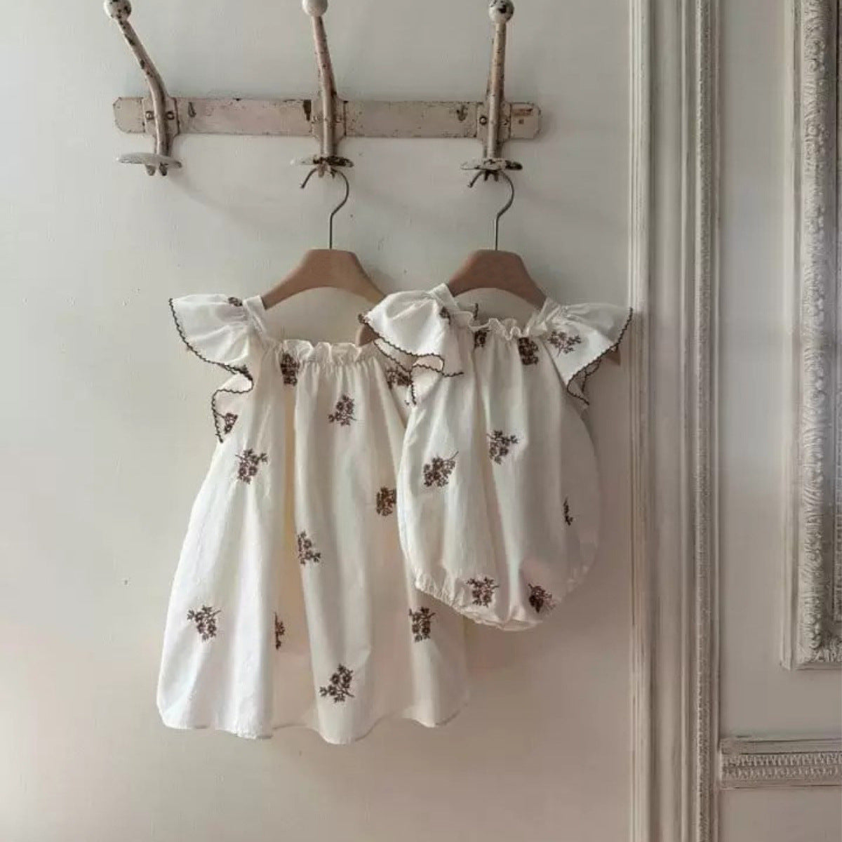 Summer Hot Selling Baby Kids Girls Fly Sleeves Flowers Pattern Embroidered Princess Onesies - Image 5