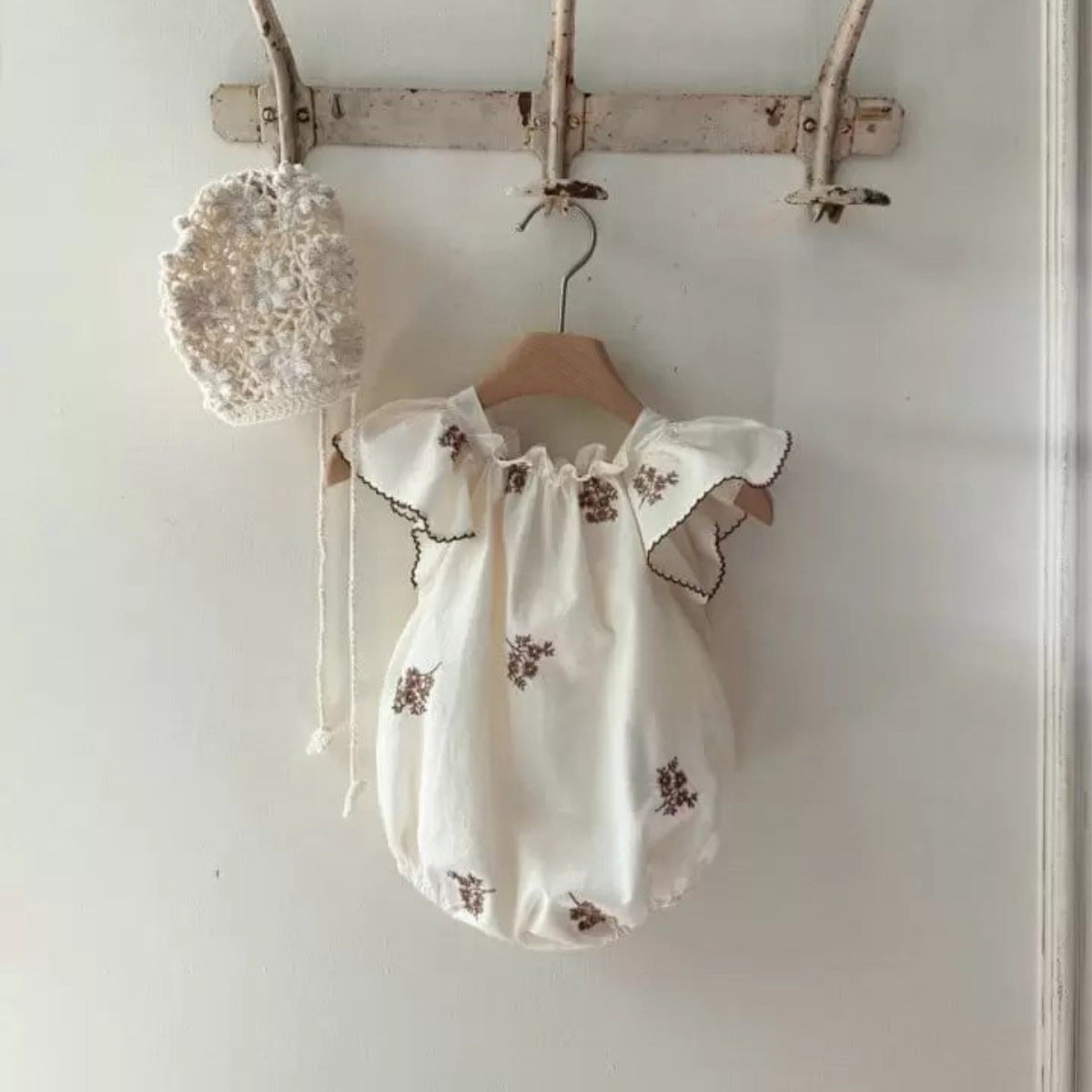 Summer Hot Selling Baby Kids Girls Fly Sleeves Flowers Pattern Embroidered Princess Onesies - Image 4