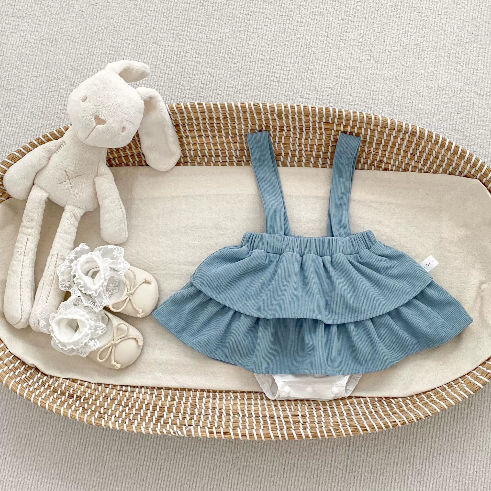 Spring and Autumn Baby Kids Girls Butterfly-bows Pattern Long Sleeves Beige Top and Sleeveless Onesies Overalls Clothing Set - Image 5